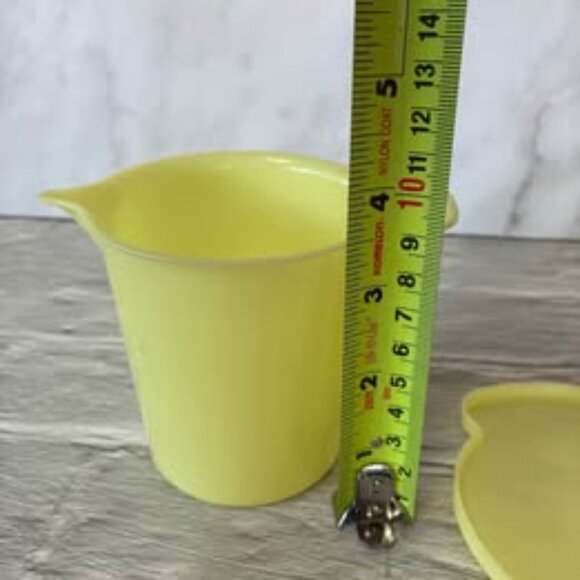 Vintage Tupperware Sugar Bowl and Creamer with Flip Top Lids - Picture 6 of 10